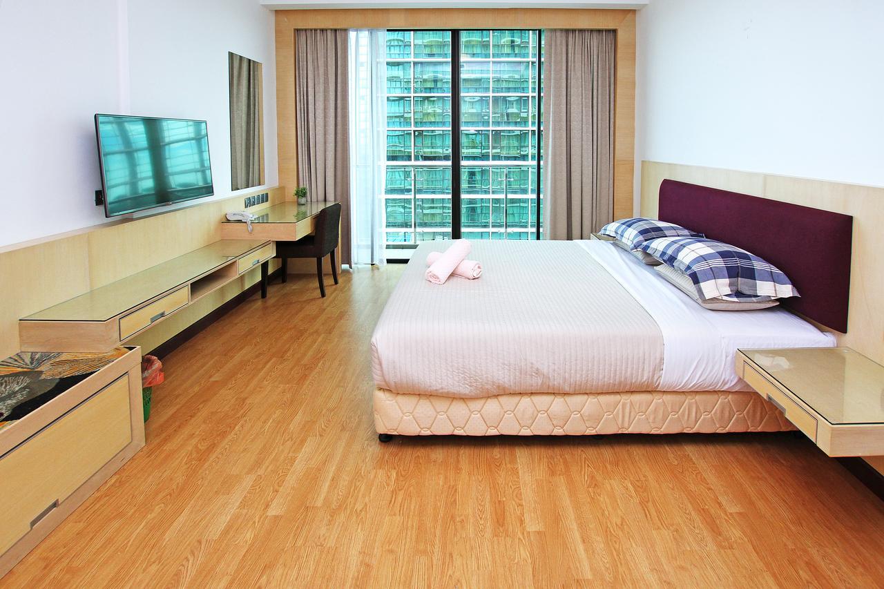 Bernard Holiday Home @ Imperial Suites Кучинг Экстерьер фото
