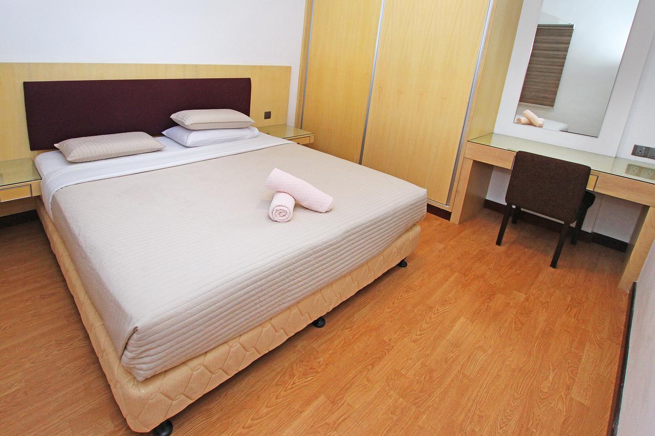 Bernard Holiday Home @ Imperial Suites Кучинг Экстерьер фото