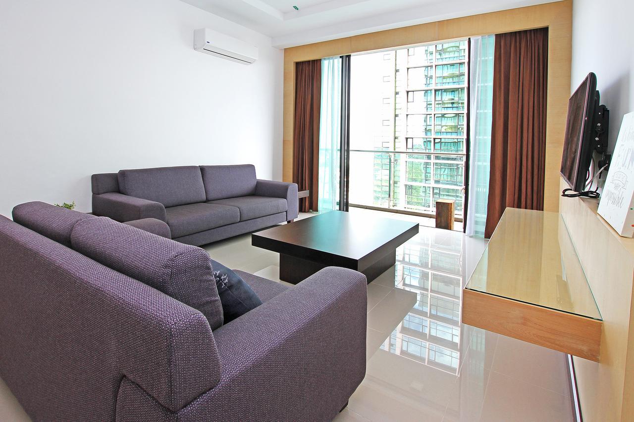 Bernard Holiday Home @ Imperial Suites Кучинг Экстерьер фото