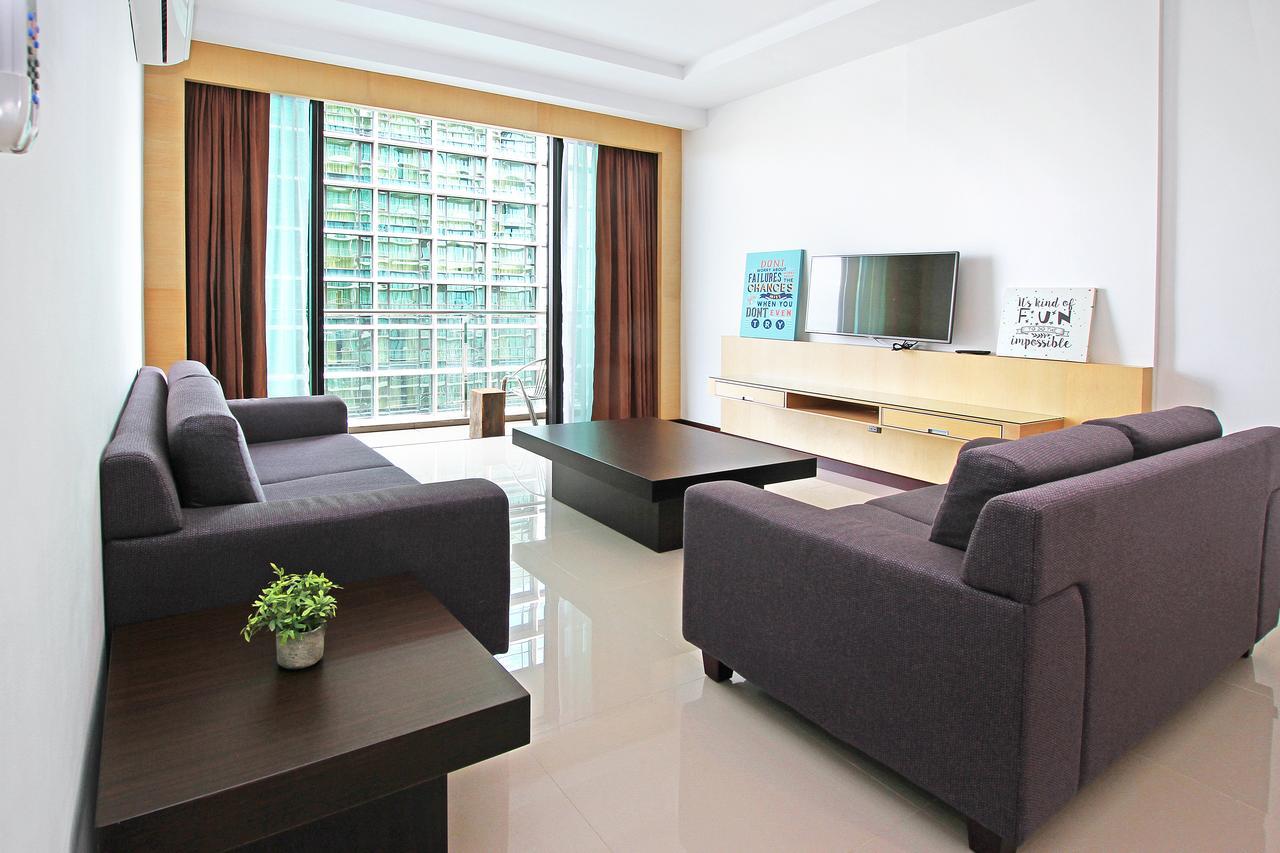 Bernard Holiday Home @ Imperial Suites Кучинг Экстерьер фото