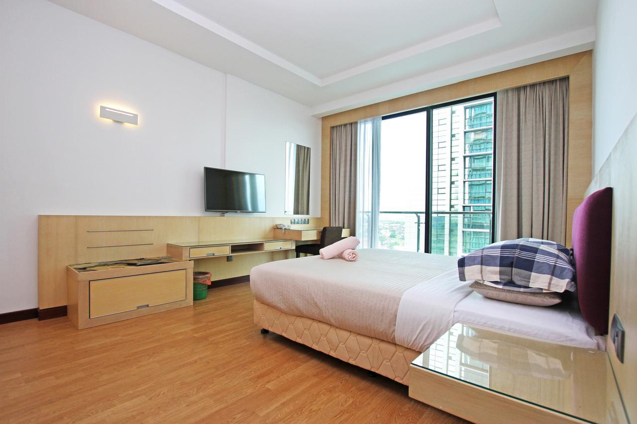 Bernard Holiday Home @ Imperial Suites Кучинг Экстерьер фото