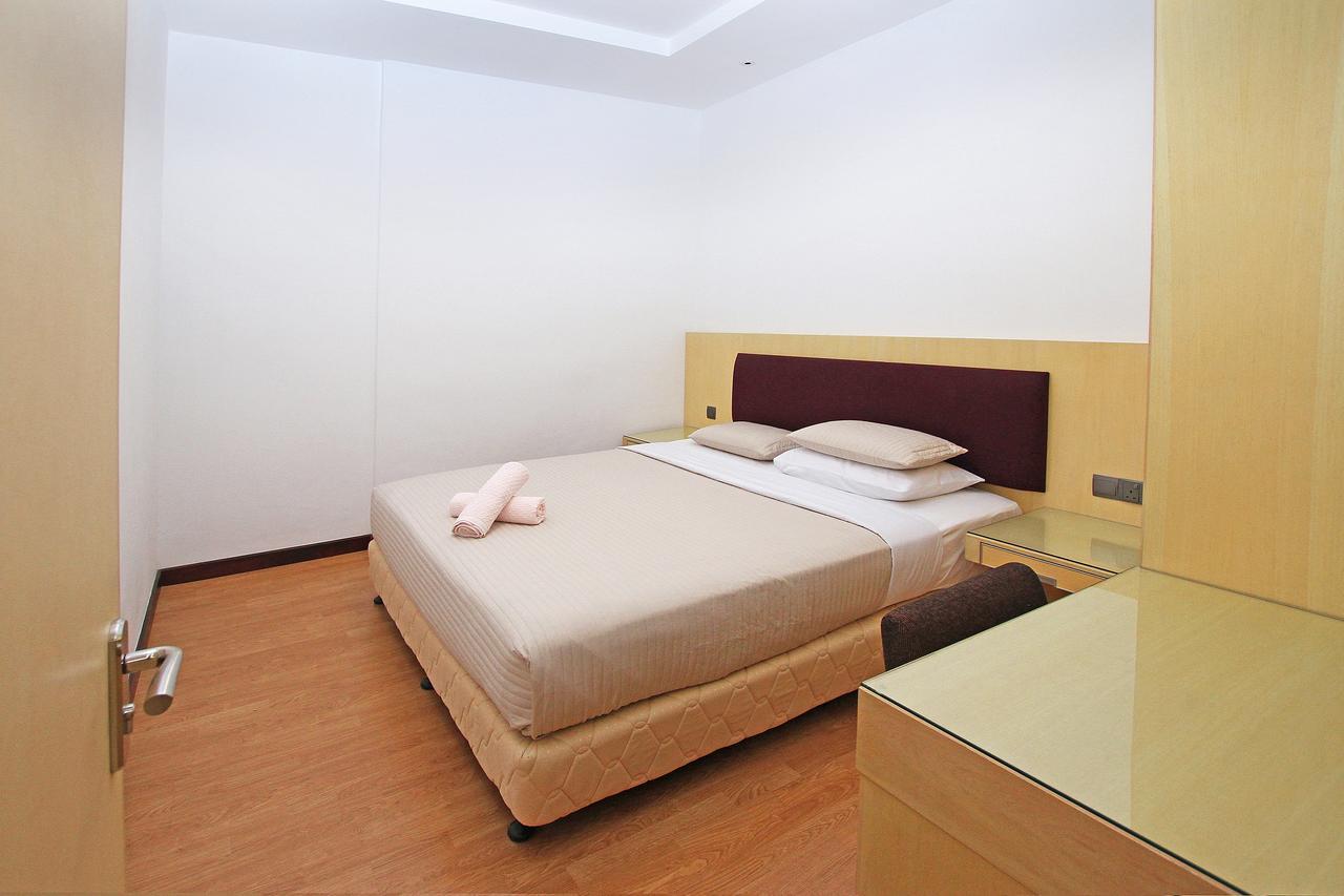 Bernard Holiday Home @ Imperial Suites Кучинг Экстерьер фото