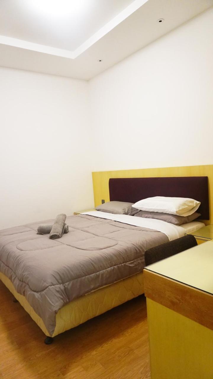 Bernard Holiday Home @ Imperial Suites Кучинг Экстерьер фото